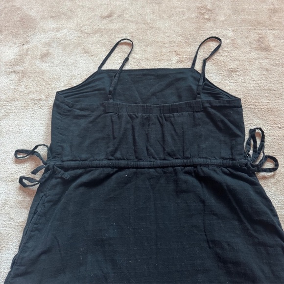 Black Tiered GAP Dress - Picture 2 of 4